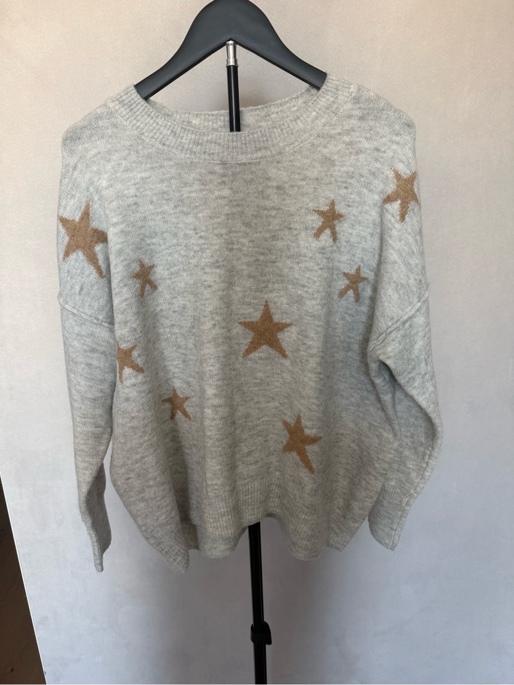 Vince Camuto Gray Crewneck Sweater with Tan Star Accents